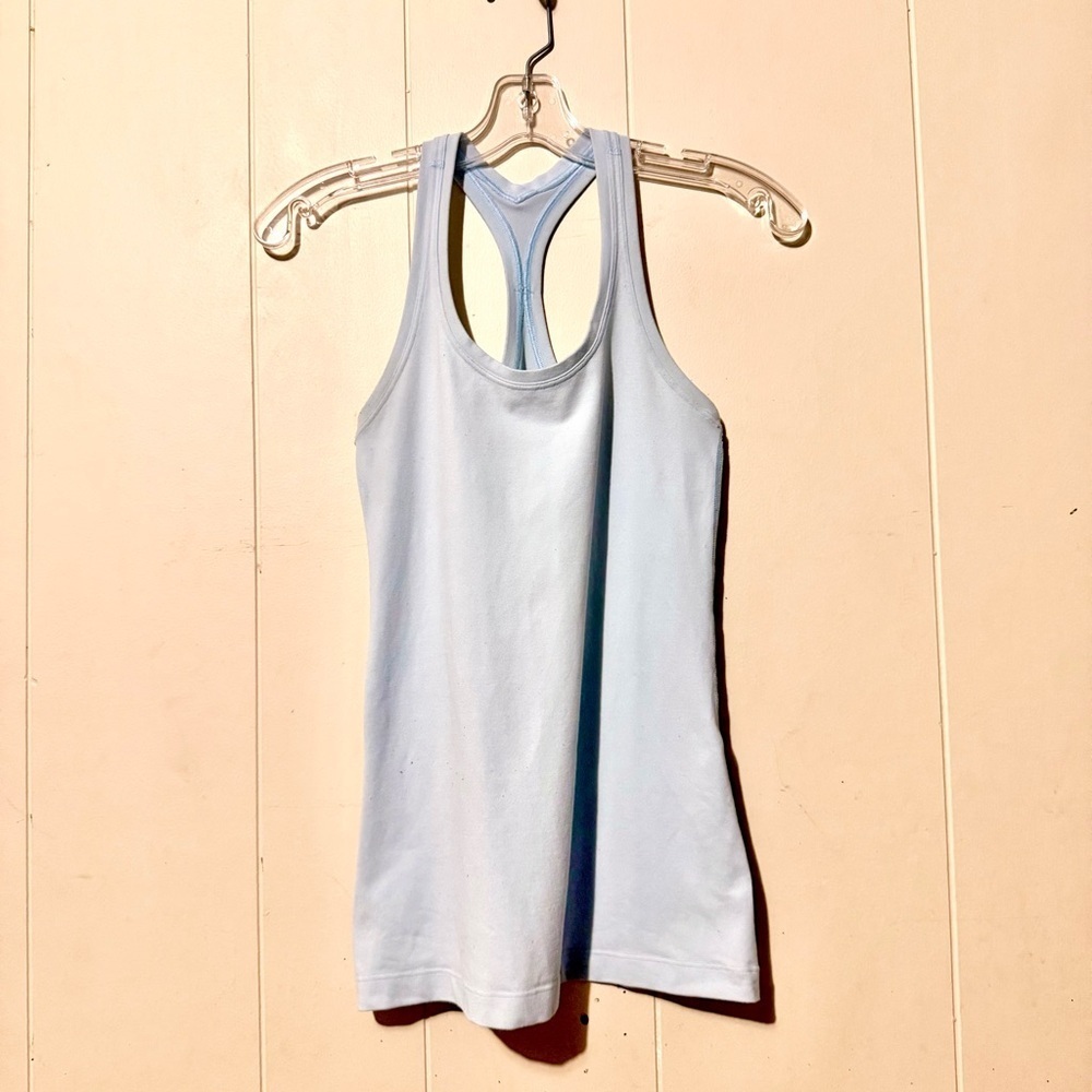 Lululemon Tank Top Skyblue Women Size 4?